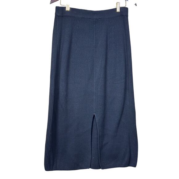 Everlane ribbed knit maxi column skirt, minimalist, cozy, quiet luxury, capsule - Picture 2 of 4